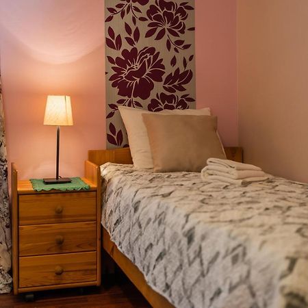Pueha Vaimu Kuelalistemaja Hotel Tallinn Kültér fotó
